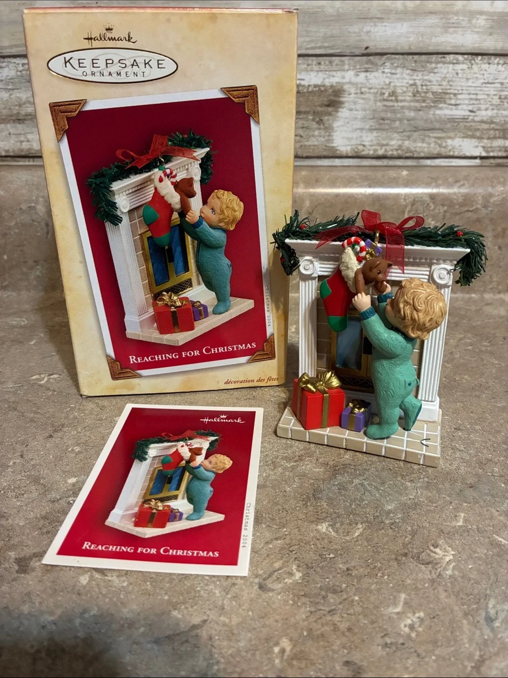 Hallmark Keepsake 2004 Reaching For Christmas